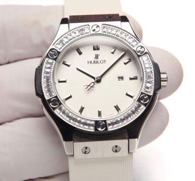 Hublot Lady 34mm 316L Steel Rubber/Leather Strap VK Quartz Movement Silver Case Watch